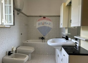 Bagno - Independent house Via Fontecostanza
 
10, Scapoli - photo 42