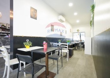 Sala da pranzo - Bar Tavola Calda - Fredda VIA ENRICO TAZZOLI
 
7, Monza - foto 10