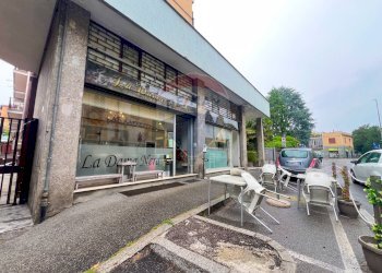 Edificio all\'aperto - Bar Tavola Calda - Fredda VIA ENRICO TAZZOLI
 
7, Monza - foto 17