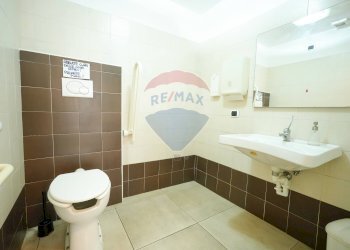 Bagno - Bar Tavola Calda - Fredda VIA ENRICO TAZZOLI
 
7, Monza - foto 24