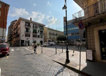 Foto 10 - Attività Commerciale Via Trinità, Avellino - foto 10