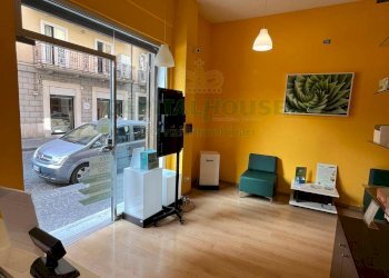 Foto 1 - Attività Commerciale Via Trinità, Avellino - foto 1