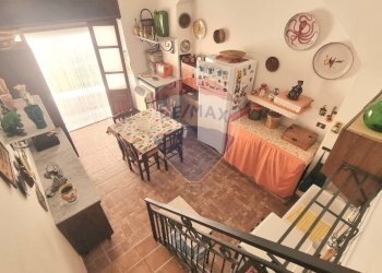 Sala da pranzo - Independent house via generale traina
 
12, Baucina - photo 13