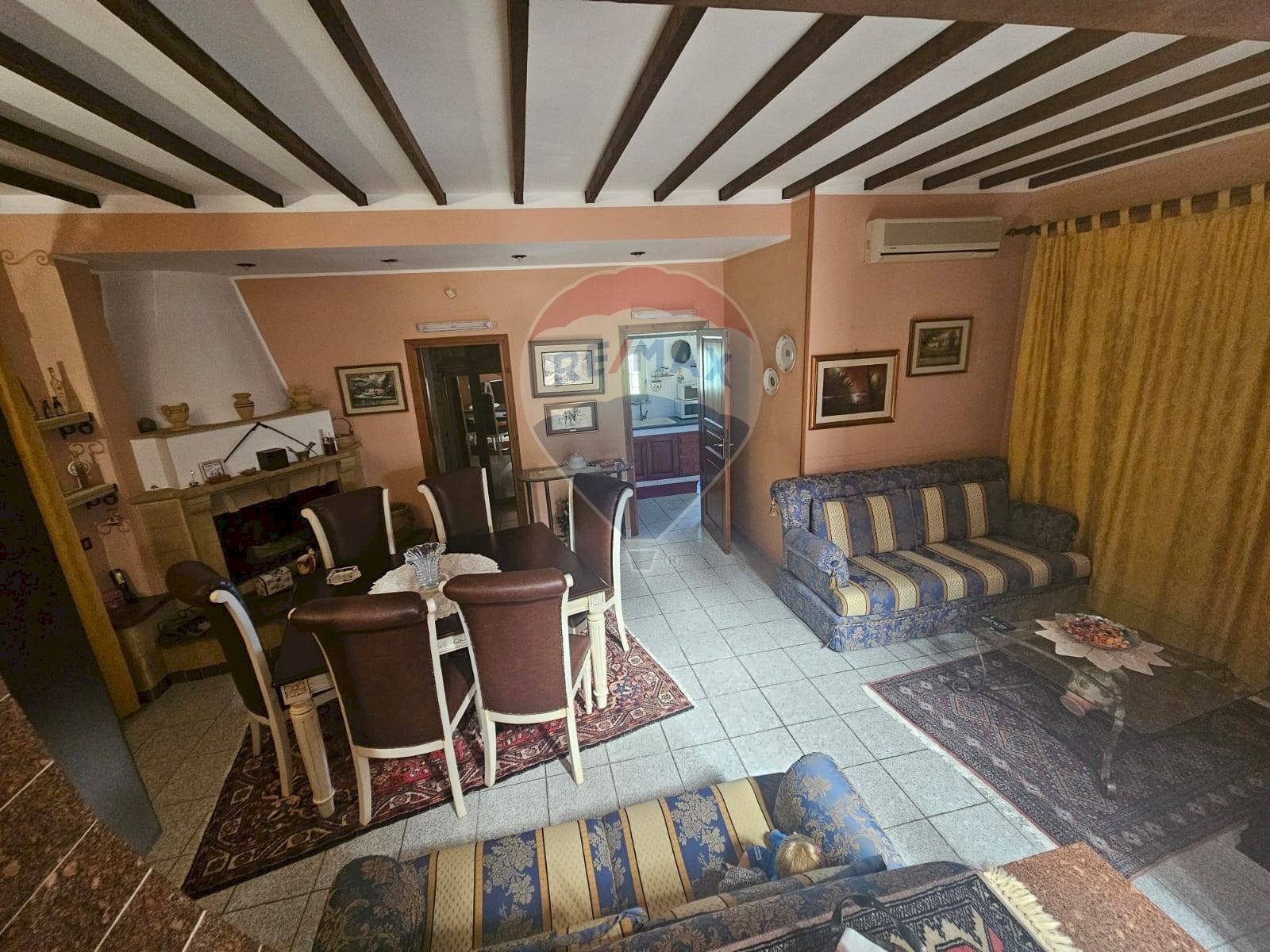 Sala da pranzo - Villa Contrada Ciandro, Casteldaccia - photo 1