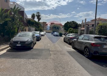 Edificio all\'aperto - Commercial Premises Via Luigi Cherubini
 
8, Bagheria - photo 2