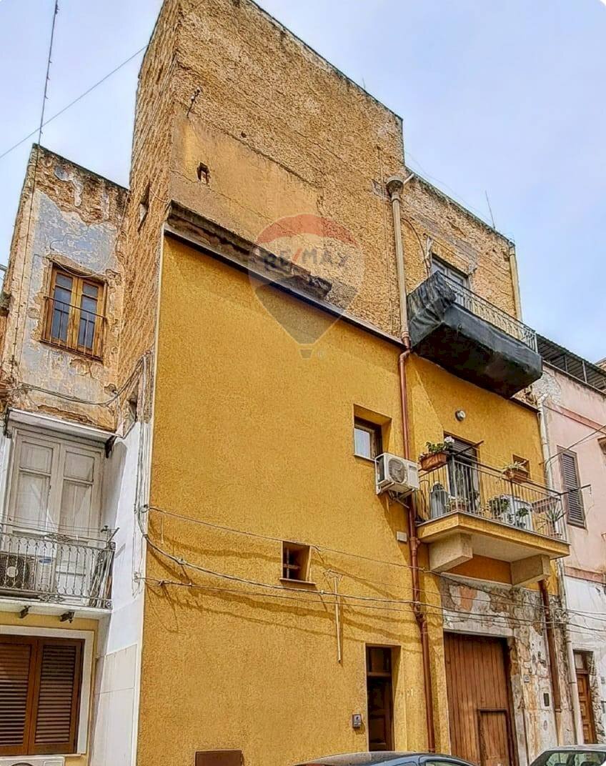 Edificio all\'aperto - Casa semi indipendente via angiò
 
62, Bagheria - foto 1