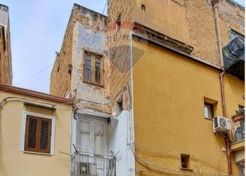 Edificio all\'aperto - Casa semi indipendente via angiò
 
62, Bagheria - foto 24