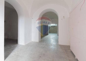 Hall / corridoio - Locale Commerciale Via  Giorgio Castriota
 
2, Palermo - foto 3