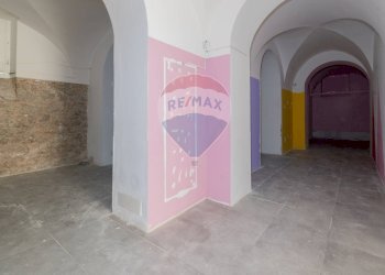 Hall / corridoio - Locale Commerciale Via  Giorgio Castriota
 
2, Palermo - foto 12