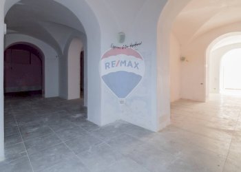 Hall / corridoio - Locale Commerciale Via  Giorgio Castriota
 
2, Palermo - foto 13