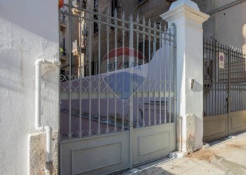 Edificio all\'aperto - Locale Commerciale Via  Giorgio Castriota
 
2, Palermo - foto 23