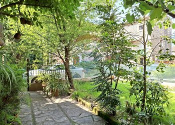 Giardino - Casa indipendente Vicolo Tiziano Vecellio
 
4, Cison di Valmarino - foto 6