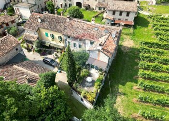 Casa all\'aperto - Casa indipendente Vicolo Tiziano Vecellio
 
4, Cison di Valmarino - foto 36