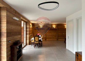 Sala da pranzo - Villa frazione Cravegna
 
301, Crodo - foto 23