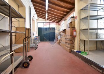 Dispensa di stoccaggio - Negozio Via Alle Fabbriche
 
1, Verbania - foto 15