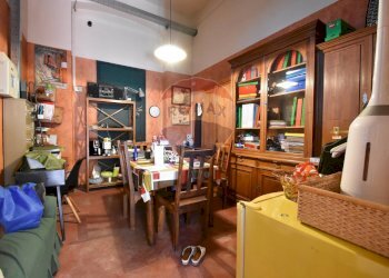 Sala da pranzo - Negozio Via Alle Fabbriche
 
1, Verbania - foto 25