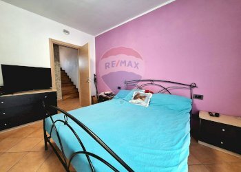 Camera / camera da letto - Appartamento via Evangelista Torricelli
 
12, Tradate - foto 11