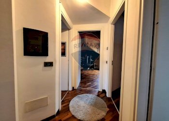 Hall / corridoio - Appartamento via Evangelista Torricelli
 
12, Tradate - foto 18