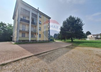 Edificio all\'aperto - Bilocale via Gobetti
 
8, Cairate - foto 17