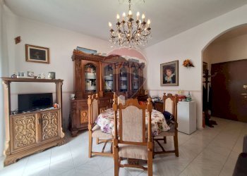 Sala da pranzo - Bilocale via Gobetti
 
8, Cairate - foto 4