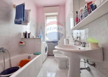 Bagno - Bilocale via Gobetti
 
8, Cairate - foto 15