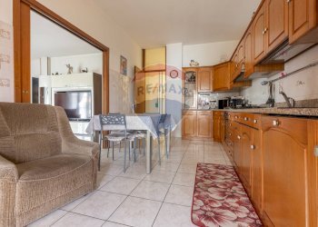 Cucina - Appartamento Via XX Settembre
 
62, Cardano al Campo - foto 9