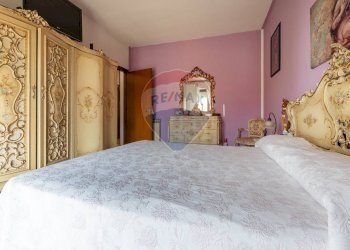 Camera / camera da letto - Appartamento Via XX Settembre
 
62, Cardano al Campo - foto 15