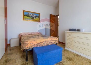 Camera / camera da letto - Appartamento Via XX Settembre
 
62, Cardano al Campo - foto 16