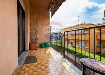 Balcone - Appartamento Via XX Settembre
 
62, Cardano al Campo - foto 23