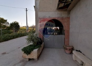 Edificio all\'aperto - Independent house sp 19 contrada Niscescia, Vittoria - photo 5