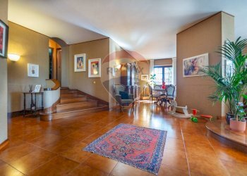 Sala da pranzo - Villa Contrada Colle Cucco
 
14, Bucchianico - photo 44