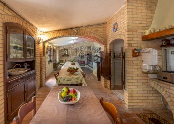 Cantina - Villa Contrada Colle Cucco
 
14, Bucchianico - photo 51