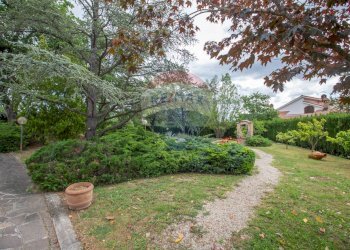 Giardino - Villa Contrada Colle Cucco
 
14, Bucchianico - photo 55