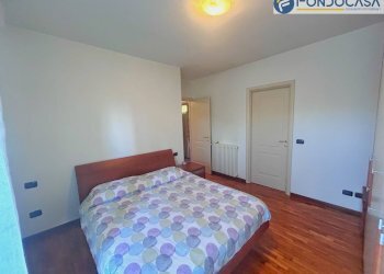 camera da letto matrimoniale - Appartamento via Marco Polo, Viareggio - foto 15