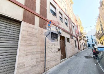 Edificio all\'aperto - Bilocale Via Luciano Manara
 
16, Brindisi - foto 1