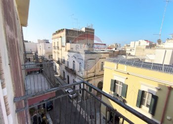 Balcone - Bilocale Via Luciano Manara
 
16, Brindisi - foto 10