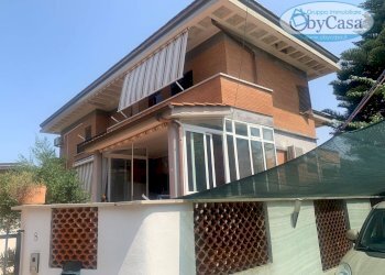 Foto 1 - Villa viale delle viole
 
8, Anzio - photo 1