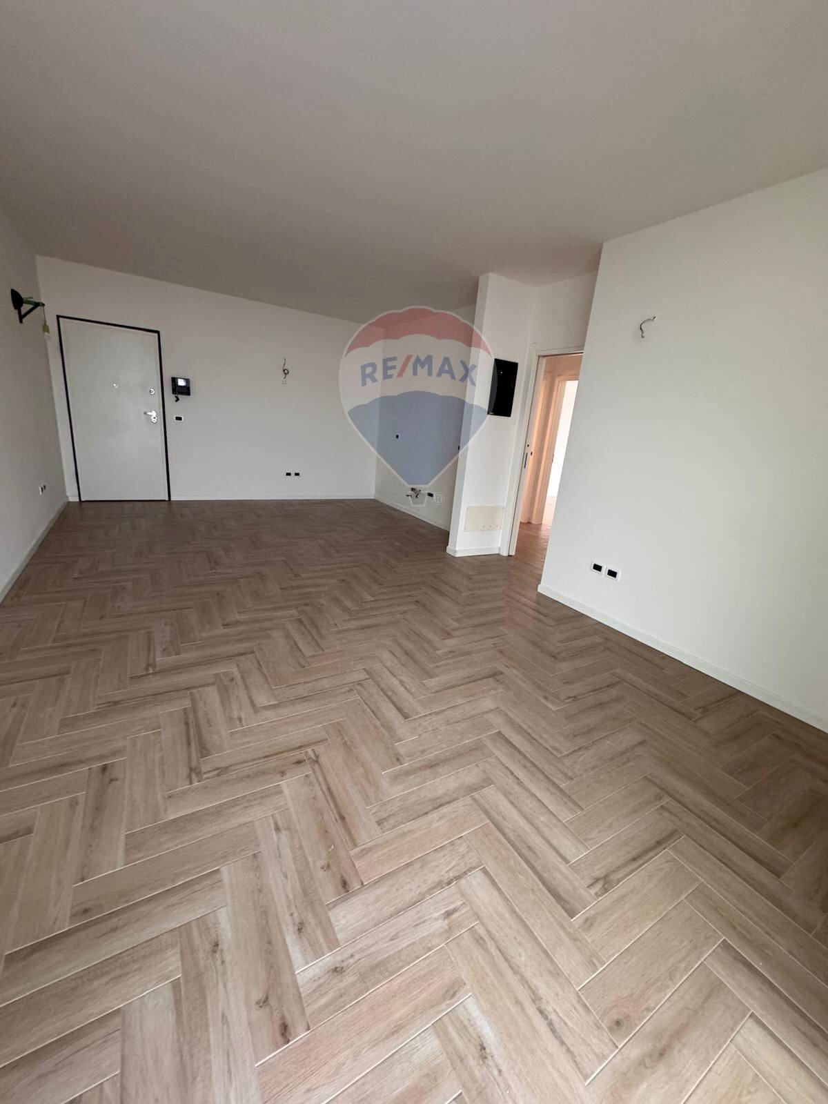 Stanza vuota - Trilocale Piazza Morselli
 
14, Castellucchio - foto 3