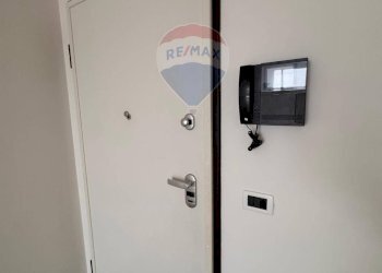 Hall / corridoio - Trilocale Piazza Morselli
 
14, Castellucchio - foto 2