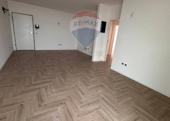 Stanza vuota - Trilocale Piazza Morselli
 
14, Castellucchio - foto 3