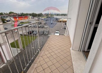 Balcone - Trilocale Piazza Morselli
 
14, Castellucchio - foto 6