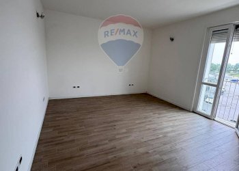 Stanza vuota - Trilocale Piazza Morselli
 
14, Castellucchio - foto 13