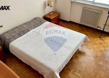 Camera / camera da letto - Two-room apartment Via Giovannino De Grassi
 
33, Bergamo - photo 23