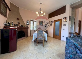 Sala da pranzo - Villa contrda Santa Maria de Foras
 
4M, Campobasso - foto 27