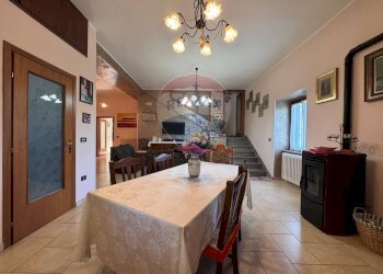 Sala da pranzo - Villa contrda Santa Maria de Foras
 
4M, Campobasso - foto 31