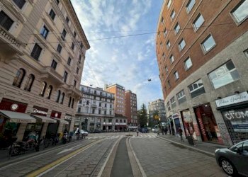 Foto 6 - Shop Largo Del Carrobbio, Milano - photo 5