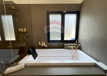 Bagno - Villa Viale della Regione Siciliana Nord Ovest
 
11151, Palermo - foto 24