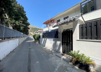 Edificio all\'aperto - Villa Viale della Regione Siciliana Nord Ovest
 
11151, Palermo - foto 37