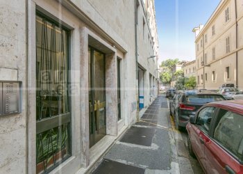 Foto 29 - Four-room apartment Via Delle Zoccolette
 
30, Roma - photo 29