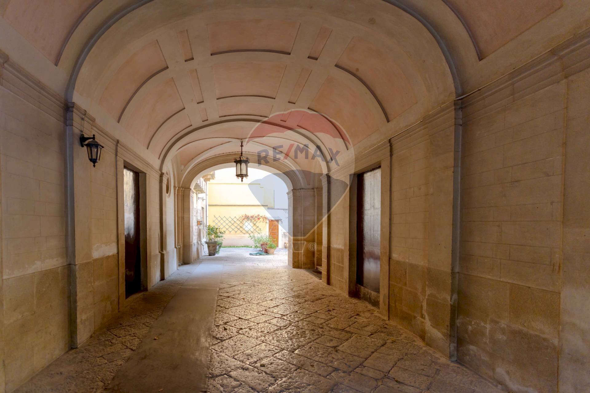 Ricezione / Lobby - Appartamento Viale Giovanni XXIII
 
67-71, Bitonto - foto 2